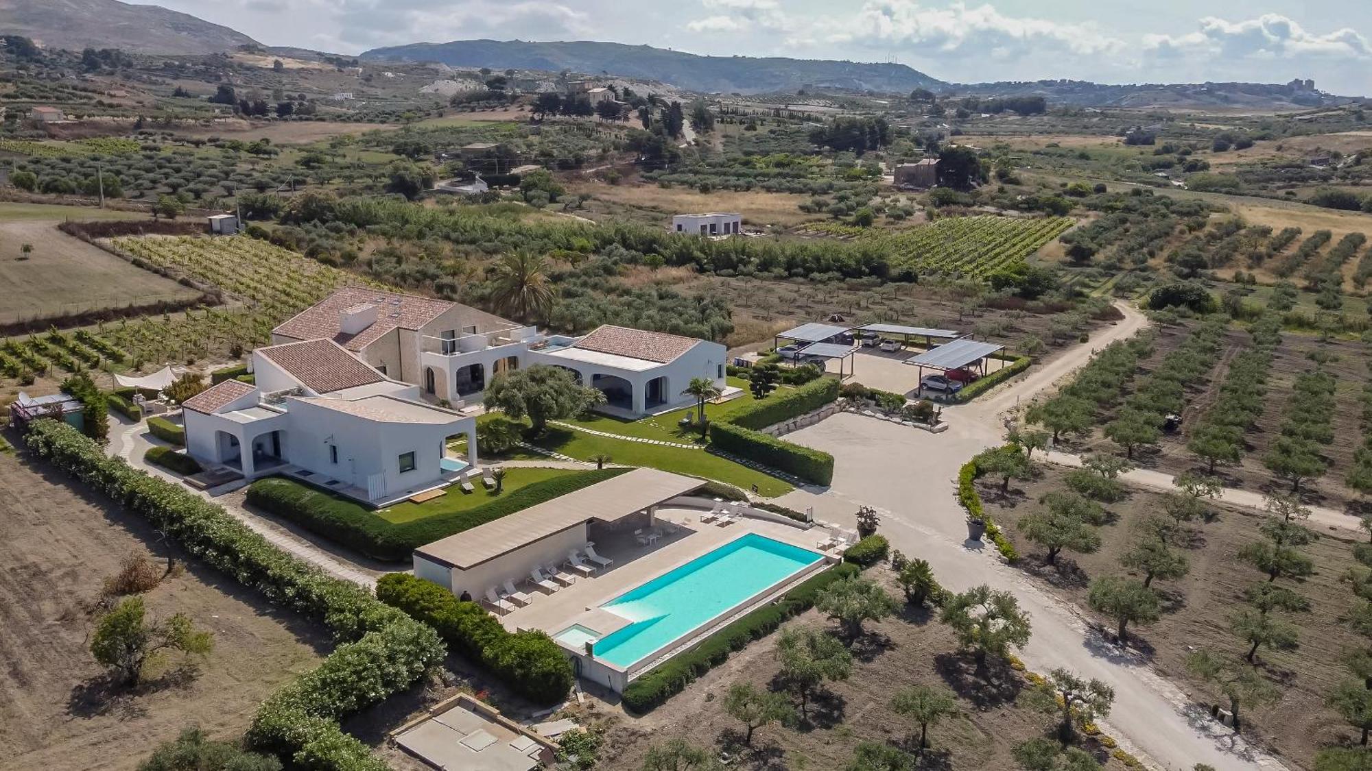 Borgo Giallonardo Wine Relais Realmonte Luaran gambar