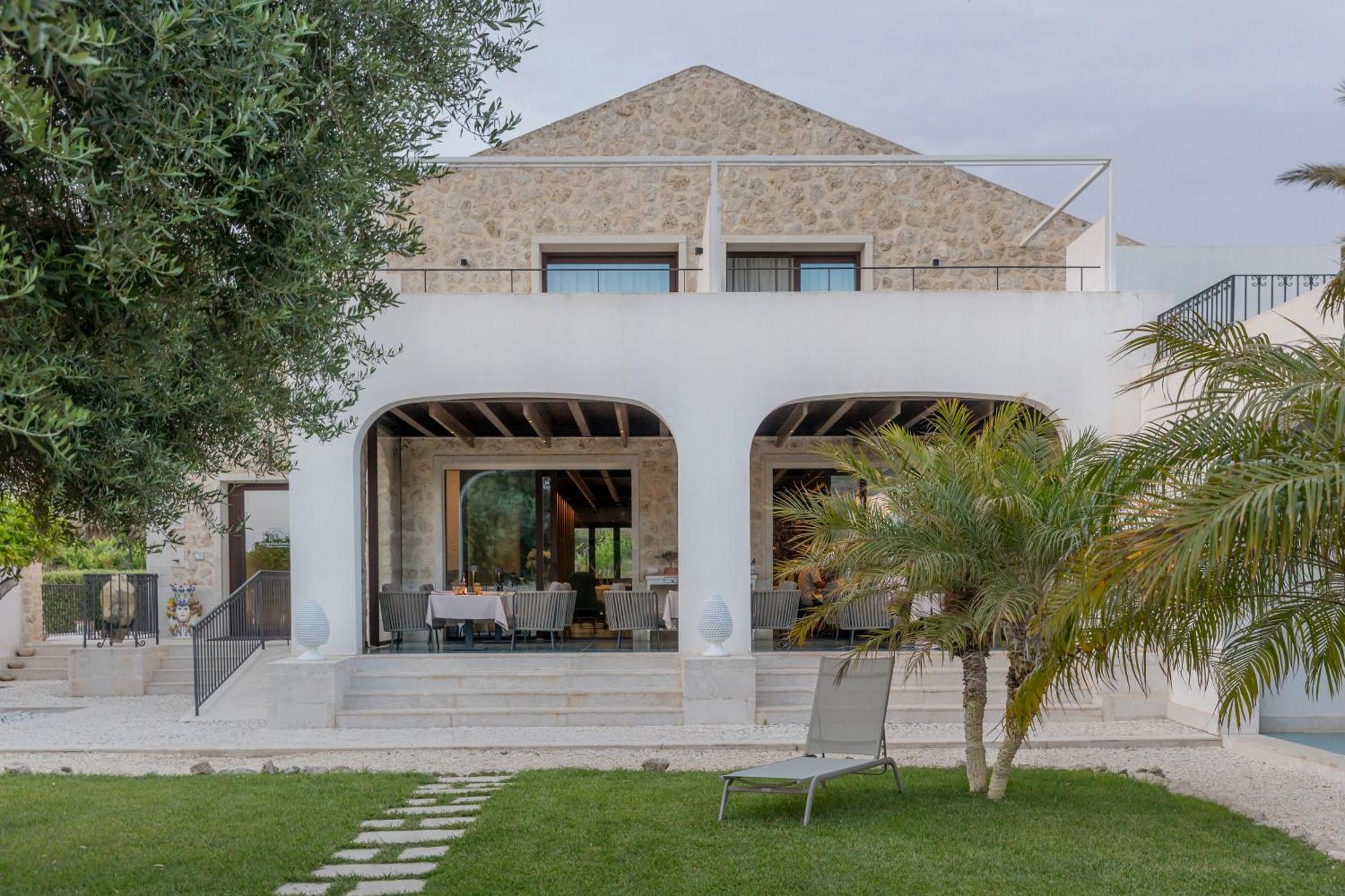 Borgo Giallonardo Wine Relais Realmonte Luaran gambar