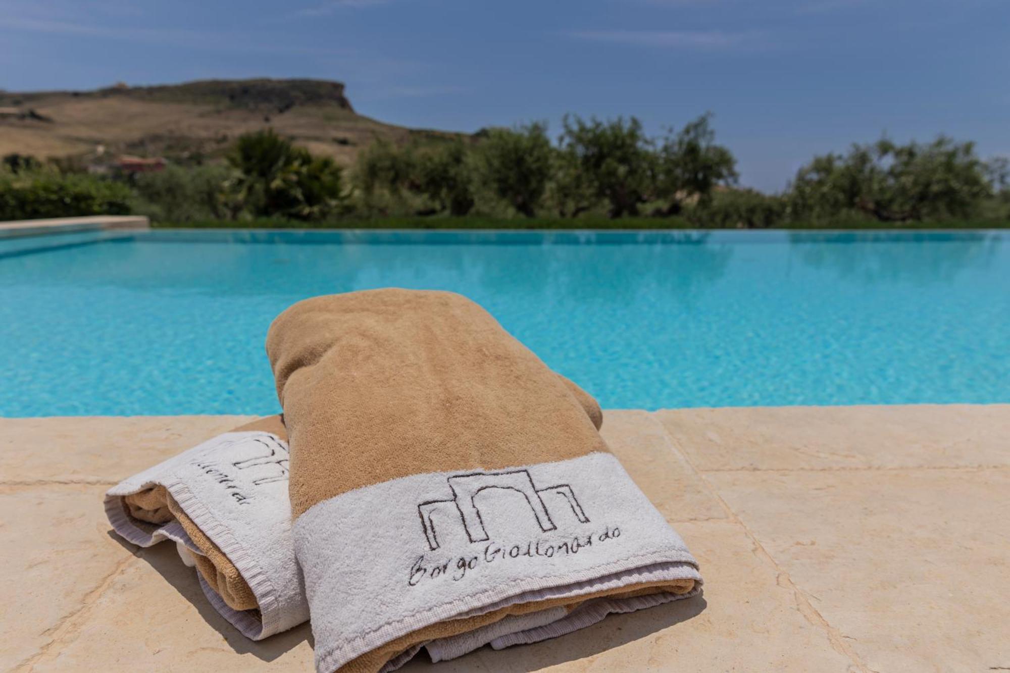 Borgo Giallonardo Wine Relais Realmonte Luaran gambar