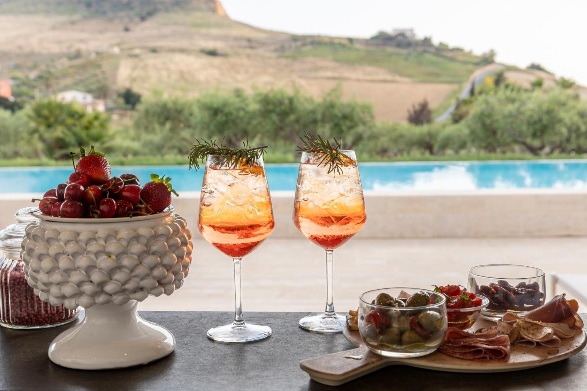Borgo Giallonardo Wine Relais Realmonte Luaran gambar