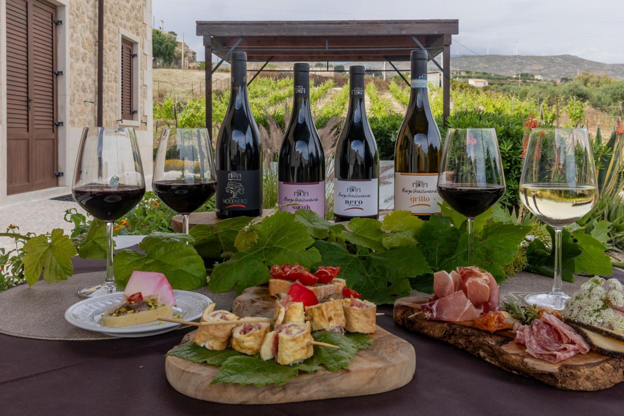 Borgo Giallonardo Wine Relais Realmonte Luaran gambar